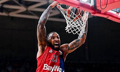 Ντέρικ Ουίλιαμς: Ένας σόουμαν οδηγεί την Μπάγερν στα πλέι οφ (video)