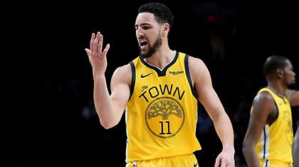 Απίθανο μήνυμα Κλέι Τόμπσον στο… χέρι του που «ξαναζεστάθηκε»