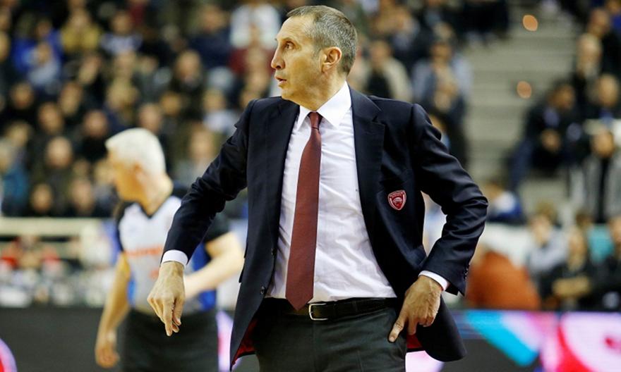 Μπλατ: «Να μας φέρει… λιγότερα λάθη και μεγαλύτερη ευστοχία ο Άγιος Βασίλης»