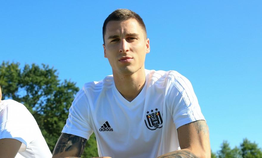 Ρεβεγιόν με το δικέφαλο στο στήθος ο Βράνιες (pic)