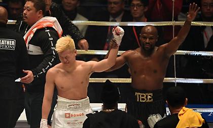 Ο Μεϊγουέδερ διέλυσε σε 139 δευτερόλεπτα Ιάπωνα κικμπόξερ και έβγαλε τρελά λεφτά (video)