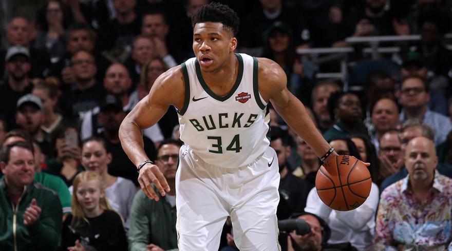 Ευχές στα ελληνικά για το 2019 από την... ΚΑΕ Ελαφιακός (pic)