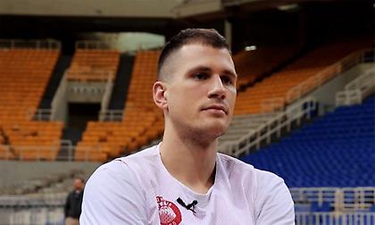 Νέντοβιτς: «Ούτε εγώ, ούτε ο Τζέιμς είμαστε χαζοί να γίνουμε εγωιστές» (video)