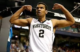 Ψηλώνει με Ντέβιν Τόμας το Λαύριο