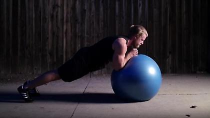 Αυτές είναι οι 5 καλύτερες ασκήσεις κοιλιακών που δεν κάνετε σχεδόν πότε!