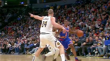 Η γκάφα της χρονιάς από Πλάμλι (video)