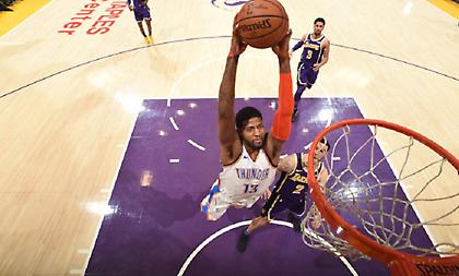 Λείπει ο Λεμπρόν, χόρευαν οι Θάντερ