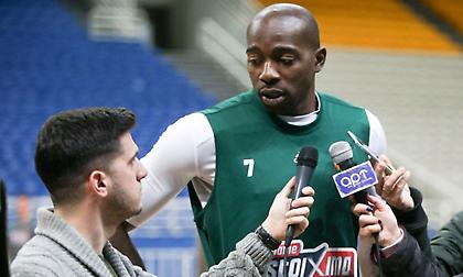 Λάσμε: «Δεν είναι μια δουλειά σαν τις άλλες το ματς με τον Ολυμπιακό»