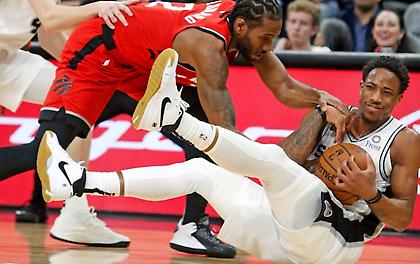 Τι έκανε ο Λέοναρντ στην επιστροφή του στο Σαν Αντόνιο (video)