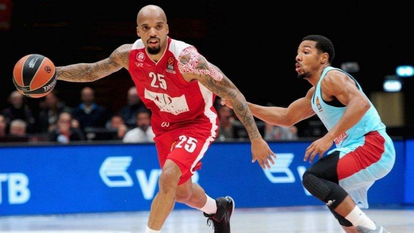 Με Κολοσσό το ντεμπούτο Θίοντορ