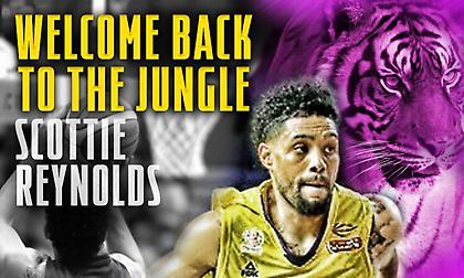 Στη Χάποελ Χολόν ο Ρέινολντς