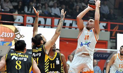 Κασελάκης: «Παραδοσιακή έδρα η Νέα Σμύρνη»