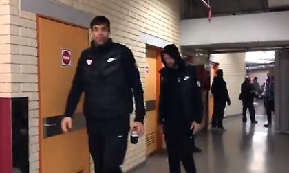 Η είσοδος του Ολυμπιακού στα αποδυτήρια (video)