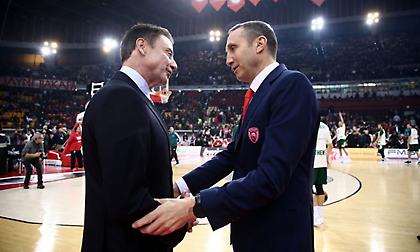 Live streaming: Η συνέντευξη Τύπου Μπλατ-Πιτίνο