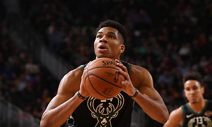 Τα highlights του Γιάννη στον περίπατο των Μπακς (video)