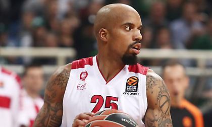 Θίοντορ: «Ανατριχιάζω που θα παίξω στην ΑΕΚ»