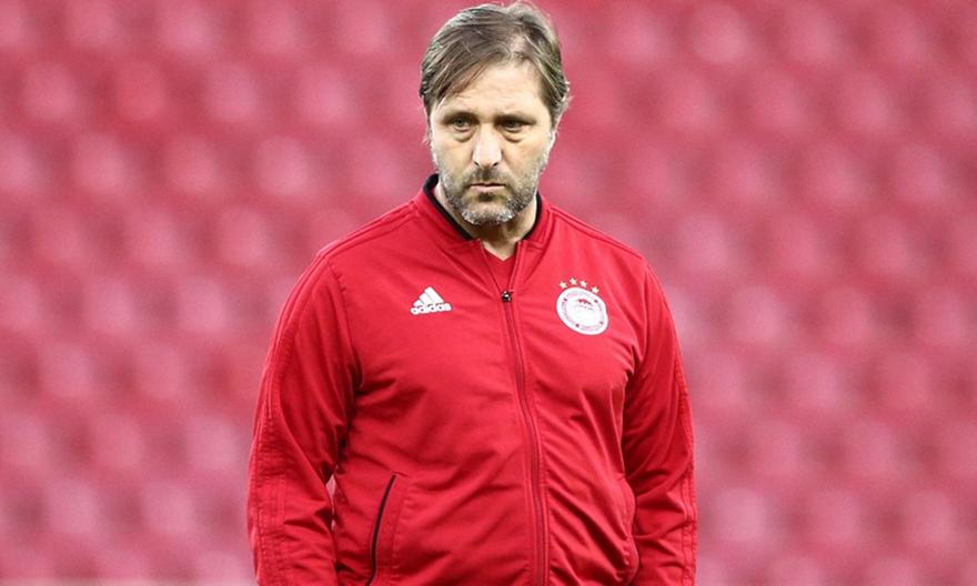 Τους έχει στα… κόκκινα ο Μαρτίνς