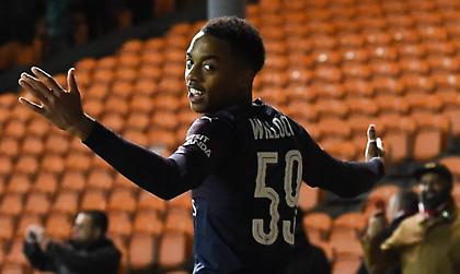 «Αέρας» η Άρσεναλ, απέκλεισε την Χάντερσφιλντ η Μπρίστολ