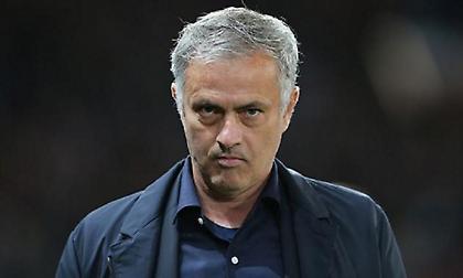 Δεν κλείνει την πόρτα στην Μπενφίκα ο Μουρίνιο