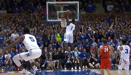 «Όργια» και κάρφωμα 360ο από τον Γουίλιαμσον με το Duke (video)