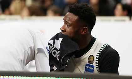 Έφυγε από το ΟΑΚΑ για εξετάσεις ο Αντετοκούνμπο