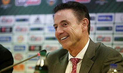 Πιτίνο: «Είμαστε με την πλάτη στον τοίχο, έδωσα του Αλβέρτη το μισό συμβόλαιο μου για να επιστρέψει»