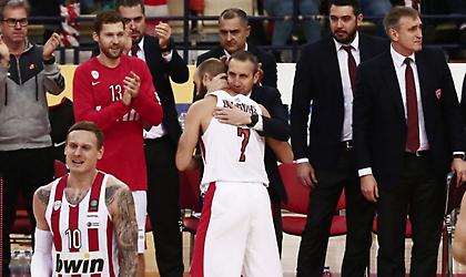 Τούρμπο Ολυμπιακός και αρχηγός – σημαία