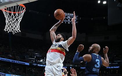 Μαγική εμφάνιση από Άντονι Ντέιβις (video)