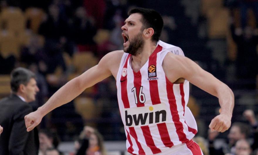 Το απίστευτο τρίποντο του Παπανικολάου που έστειλε το ματς στην παράταση (video)