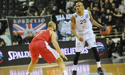 Χάτσερ: «Θέλαμε πολύ τη νίκη»