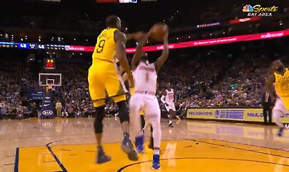 Ο Μουντιέι... τερμάτισε τα βήματα, αλλά δεν του σφυρίχτηκαν (video)