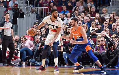 On fire και πάλι ο Άντονι Ντέιβις (video)