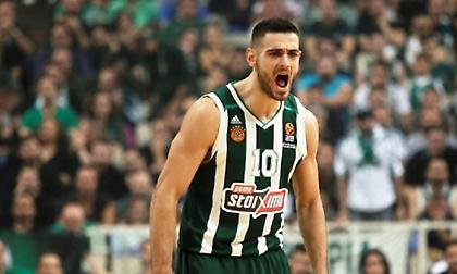 Παπαπέτρου: «Ποιο κρύο; Όταν είσαι ζεστός, τα βάζεις και χωρίς μπλούζα» (video)