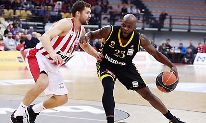 Γκρίφιν: «Οι ήττες από Ολυμπιακό και μας Μπάμπεργκ μας έχουν πεισμώσει»