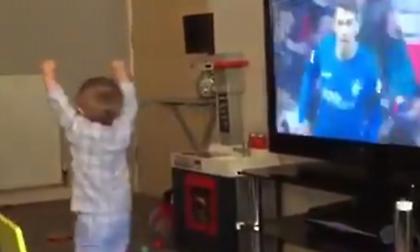 Μπόμπιρας πανηγυρίζει γκολ της Ρέιντζερς και γίνεται viral (video)