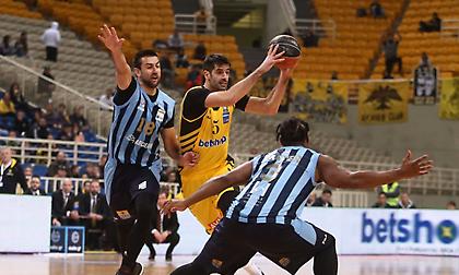 Στην πεντάδα των κορυφαίων πασέρ της ΑΕΚ ο Σάκοτα