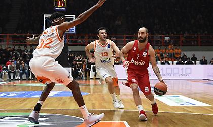 Με την… ψυχή στο στόμα ο Ολυμπιακός στην Πάτρα!