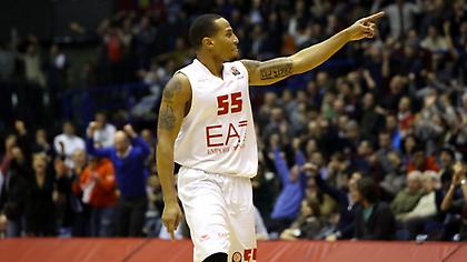 Πέρασε… ζόρικα από την Τεργέστη η Αρμάνι