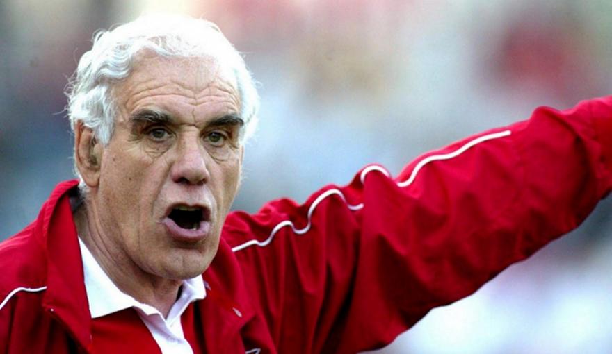 Αλέφαντος: Να ανάψετε λαμπάδα για τον… Σαργκάνη – Μ’ αυτόν σηκώνεις πρωτάθλημα