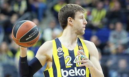 Γιαν Βέσελι: Το πρώτο τρίποντο εδώ και τρία χρόνια! (video)