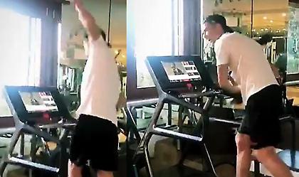 H παρ’ ολίγον πτώση του Κριστιάνο από τον διάδρομο (vid)