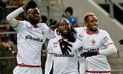 «Έπιασαν» τριάδα Αντβέρπ, Σταντάρ