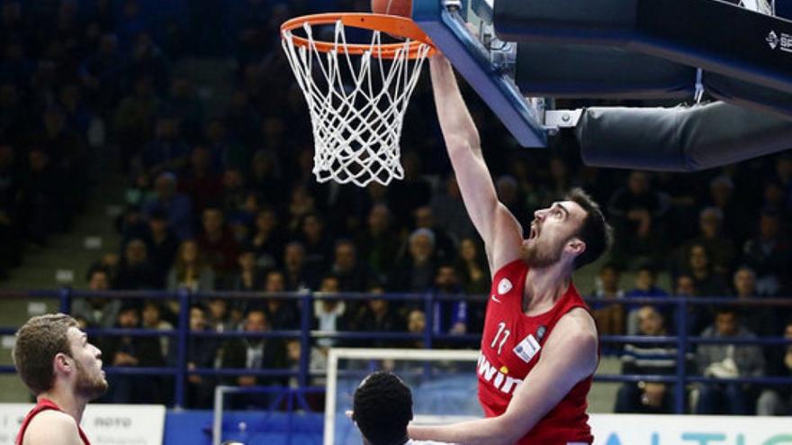 Έγραψε ιστορία ο Μιλουτίνοφ