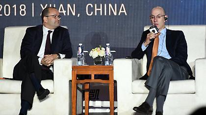 Σίλβερ: «Μας λείπει πάρα πολύ ο Μπάουμαν, θα συνεργαστούμε με Ζαγκλή για το μπάσκετ»