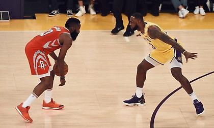 Μυθικός Χάρντεν: Ξεπέρασε τον Λεμπρόν σε παιχνίδια 40+ πόντων!