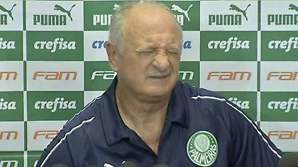 Διέκοψε συνέντευξη Τύπου λόγω πόνων ο Σκολάρι (video)