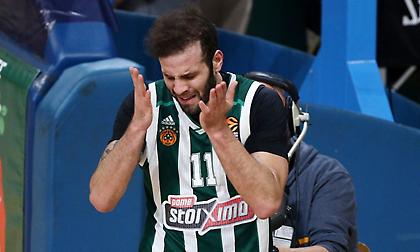 Σοκ με Παππά: Υπέστη ρήξη χιαστού στην προπόνηση!