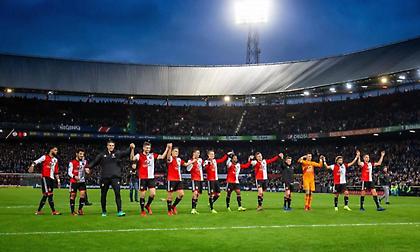 Σάρωσε η Φέγενορντ, «όργια» από Βρουσάι