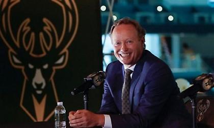 Σκάουτ στον Άλεξ Αντετοκούνμπο έκανε ο κόουτς Μπουντενχόλζερ (video)