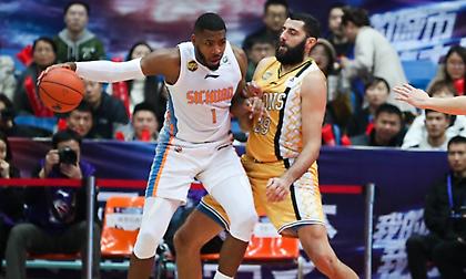 Ορεξάτος Μπουρούσης και «διπλό» για τους Λάιονς